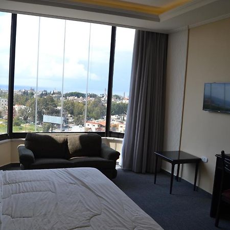 Platinum Hotel Тир Екстериор снимка