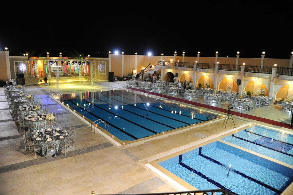 Platinum Hotel Тир Екстериор снимка