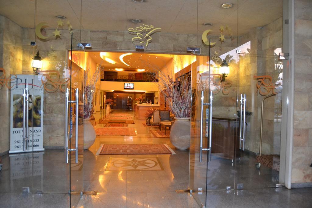 Platinum Hotel Тир Екстериор снимка