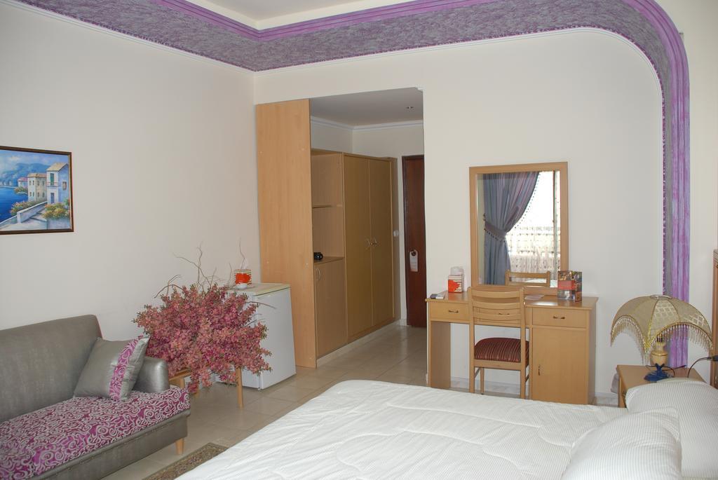 Platinum Hotel Тир Екстериор снимка