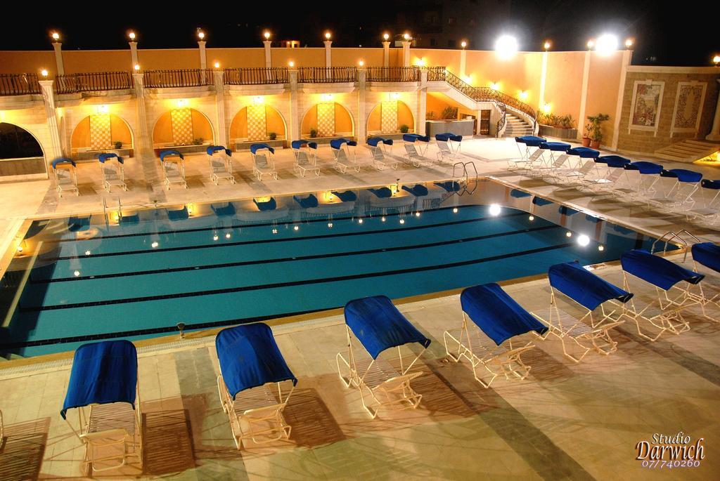 Platinum Hotel Тир Екстериор снимка