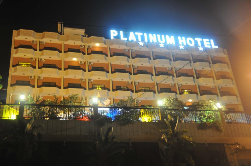 Platinum Hotel Тир Екстериор снимка