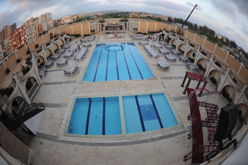 Platinum Hotel Тир Екстериор снимка