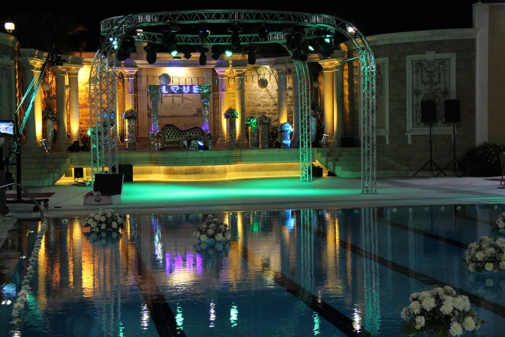 Platinum Hotel Тир Екстериор снимка