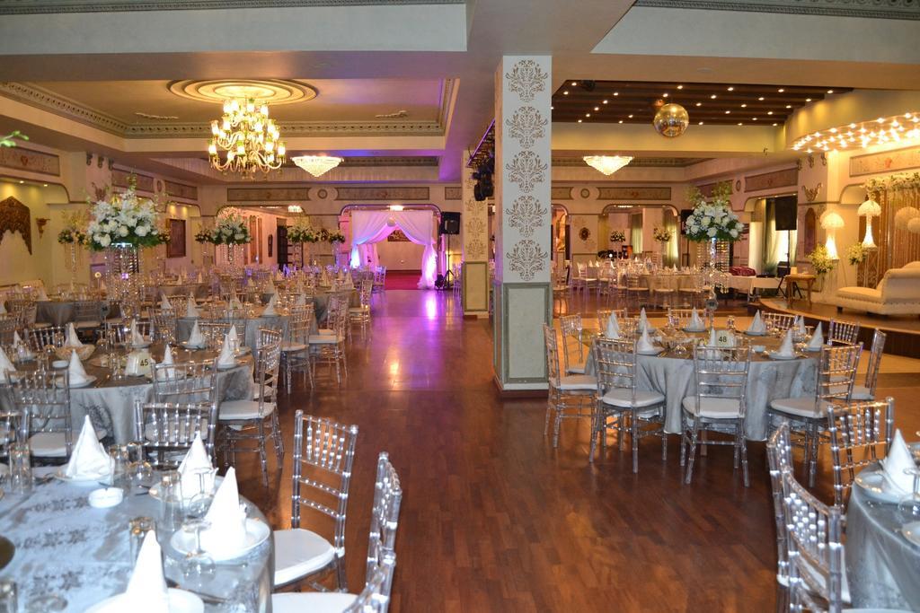 Platinum Hotel Тир Екстериор снимка