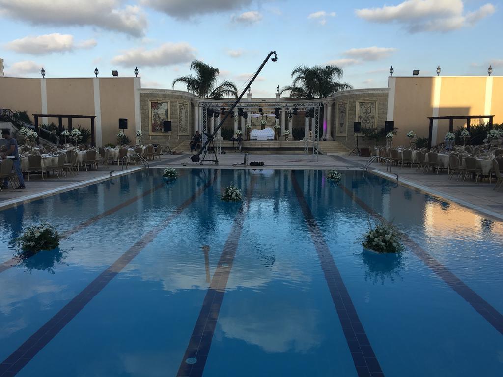 Platinum Hotel Тир Екстериор снимка