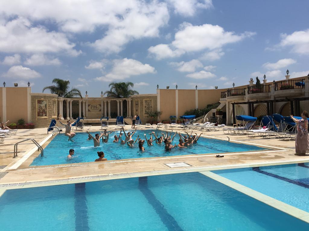 Platinum Hotel Тир Екстериор снимка