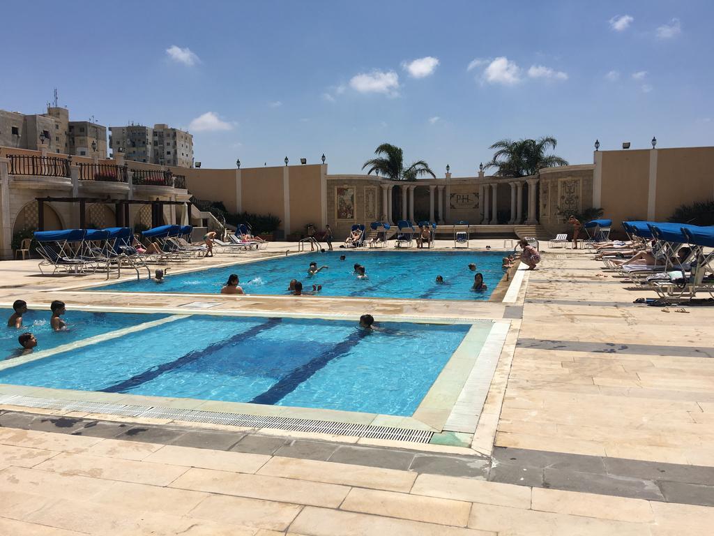 Platinum Hotel Тир Екстериор снимка
