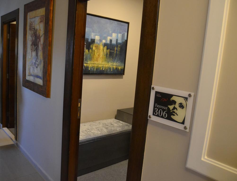 Platinum Hotel Тир Екстериор снимка