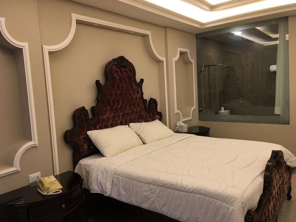 Platinum Hotel Тир Екстериор снимка